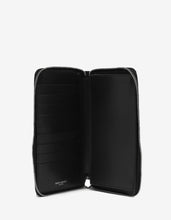 Load image into Gallery viewer, Black Logo Monogram Zip Wallet

